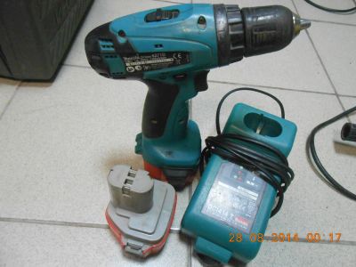 Лот: 4445132. Фото: 1. Продам шуруповерт Makita 6271D... Электроинструмент