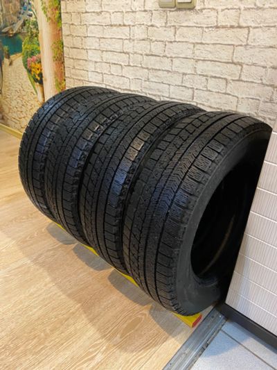 Лот: 24008520. Фото: 1. Bridgestone Blizzak VRX 175/65... Шины