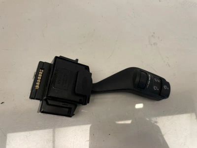Лот: 22460178. Фото: 1. переключатель дворников Ford Focus... Другое (автозапчасти)