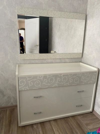 Лот: 17430220. Фото: 1. Продам комод и зеркало. Комоды