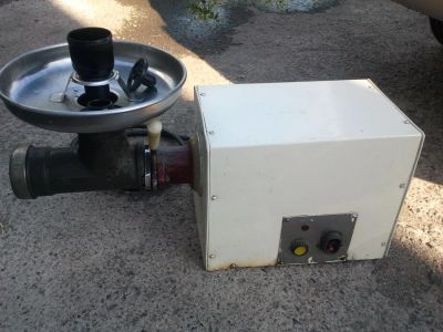Лот: 4331963. Фото: 1. Мясорубка УКМ-10(М-75). Кухонная
