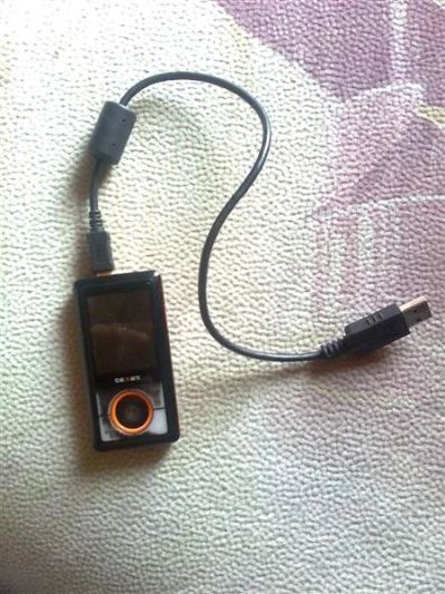 Лот: 991010. Фото: 1. texet 4 гига и вставляется флешка... Плееры