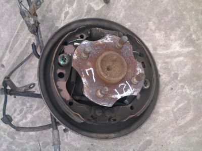 Лот: 11836502. Фото: 1. Ступица задняя левая Toyota Corolla... Ходовая, подвеска, рулевое управление