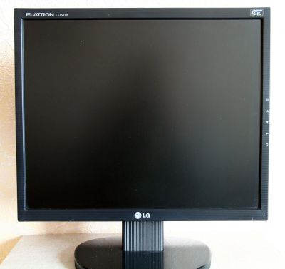 Лот: 15649434. Фото: 1. LG Flatron L1753TR-BF в отличном... ЖК-мониторы