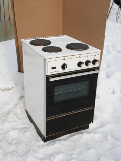 Лот: 11060379. Фото: 1. продам эл.плиту "sloboda" б/у. Плиты, духовые шкафы, варочные поверхности
