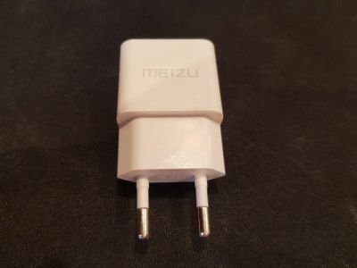 Лот: 25573712. Фото: 1. Зарядное устройство Meizu UP052E... Зарядные устройства, блоки питания, адаптеры сетевые для смартфонов