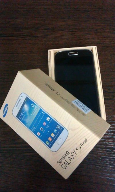 Лот: 3846303. Фото: 1. Samsung galaxy s4 mini. Кнопочные мобильные телефоны