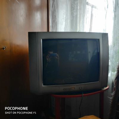 Лот: 13489090. Фото: 1. Телевизор кинескопный Thomson. Телевизоры