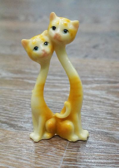 Лот: 6648147. Фото: 1. Статуэтка "Кошки" 9см. Фигурки, статуэтки