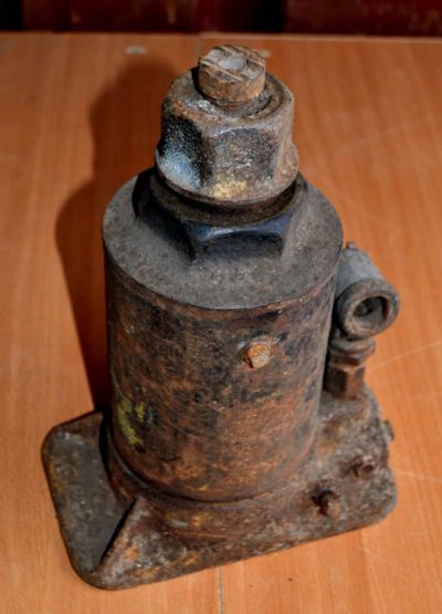 Лот: 18715172. Фото: 1. Домкрат совдеп, с рубля. Домкраты