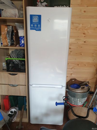 Лот: 14283727. Фото: 1. Холодильник Indesit IBF 181, б... Холодильники, морозильные камеры