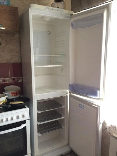 Лот: 10016407. Фото: 1. Холодильник Бирюса 129 KSS (возможно... Холодильники, морозильные камеры
