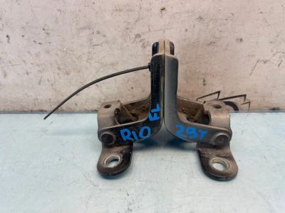 Лот: 23532162. Фото: 1. кронштейн двери Kia Rio JB. Кузов