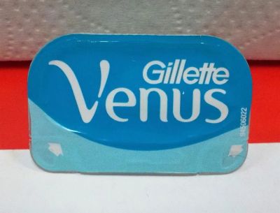 Лот: 9806280. Фото: 1. Gillette Venus запасные кассеты... Бритвенные станки и лезвия