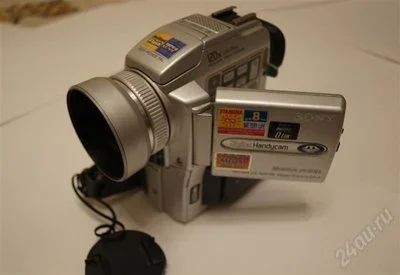 Лот: 628103. Фото: 1. Видеокамера Sony dcr-pc110e. Видеокамеры
