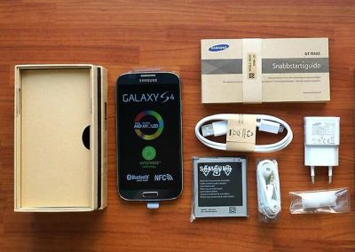 Лот: 3586235. Фото: 1. Samsung GT- i9500 Galaxy S 4 16Gb. Смартфоны