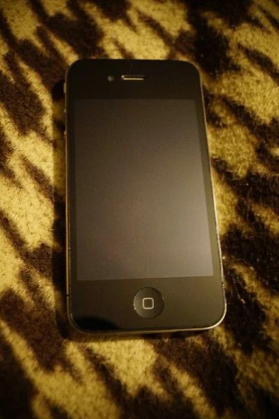 Лот: 6267794. Фото: 1. iPhone 4 8gb Black. Смартфоны