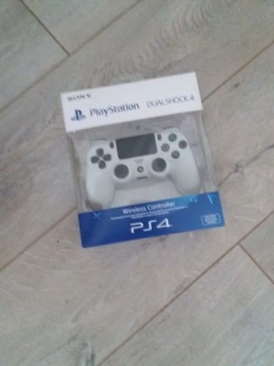 Лот: 11693987. Фото: 1. dualshock 4 v2 НОВЫЙ. Аксессуары, геймпады