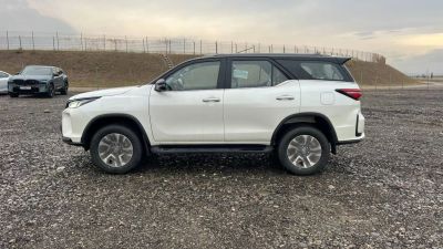 Лот: 24889189. Фото: 1. Toyota Fortuner 2021. Автомобили