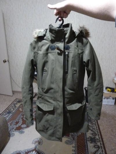 Лот: 11083299. Фото: 1. Женская походная куртка Rainarm... Верхняя одежда
