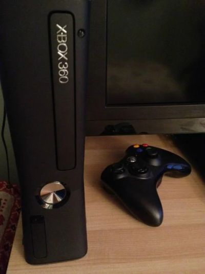 Лот: 3769285. Фото: 1. XBOX 360 Slim 4GB(250GB) матовый... Игровые приставки, консоли