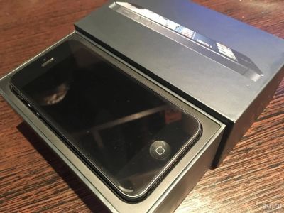 Лот: 8206268. Фото: 1. iPhone 5 16Gb Black. Смартфоны
