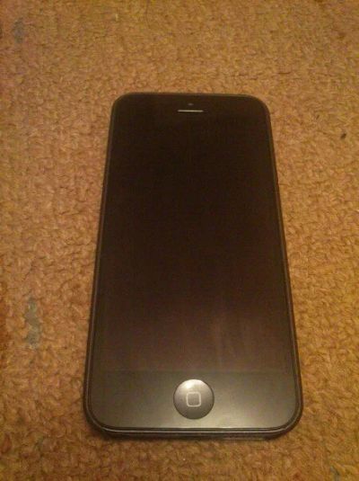 Лот: 4993717. Фото: 1. Iphone 5 черный 16 GB (Обмен... Смартфоны