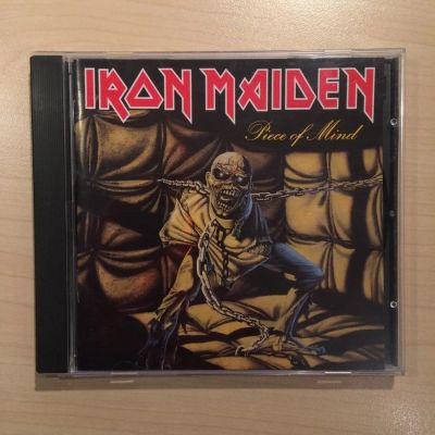 Лот: 10921321. Фото: 1. Iron Maiden (пиратка с буклетом... Аудиозаписи