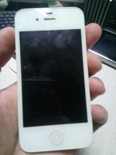 Лот: 16081298. Фото: 1. Смартфон Apple Iphone 4S белый... Смартфоны