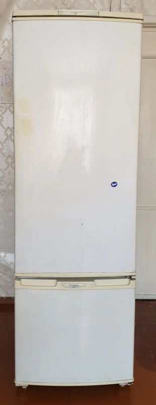 Лот: 20184358. Фото: 1. Холодильник Бирюса-224 б/у. Холодильники, морозильные камеры