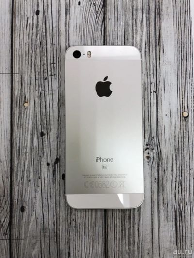 Лот: 13744340. Фото: 1. Телефон Apple iPhone SE 32Gb Silver... Смартфоны