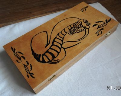 Лот: 4224855. Фото: 1. Нарды средние Кобра 37х37см Россия. Шахматы, шашки, нарды