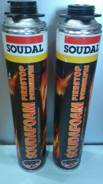 Лот: 11682638. Фото: 1. Монтажная пена Soudal противопожарная. Клеи, герметики, пена монтажная, клейкие ленты