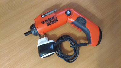 Лот: 11111341. Фото: 1. Электроотвертка Black and Decker. Электроинструмент