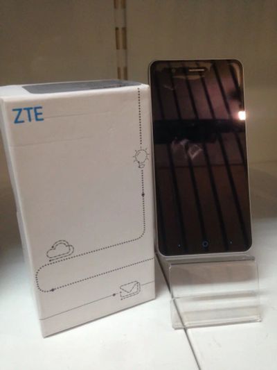 Лот: 9694341. Фото: 1. ZTE Blade A510. Смартфоны