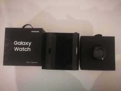 Лот: 15753170. Фото: 1. Samsung Galaxy watch 42 мм смарт... Смарт-часы, фитнес-браслеты, аксессуары
