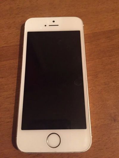 Лот: 11923988. Фото: 1. Iphone 5s 16gb. Смартфоны