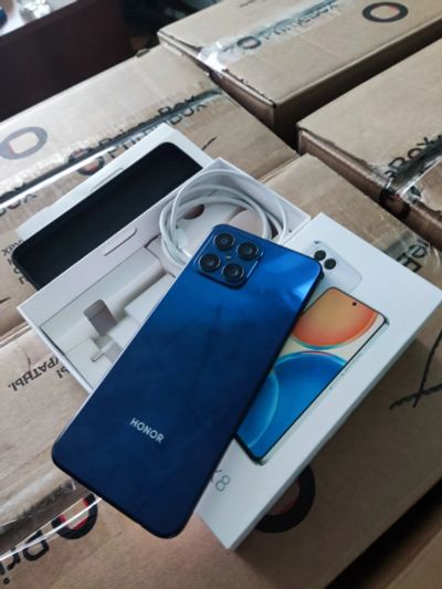 Лот: 24874280. Фото: 1. Honor x8 6/128 Комплект Читаем... Смартфоны