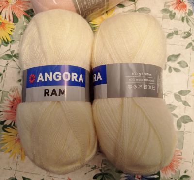 Лот: 24393883. Фото: 1. Пряжа Angora ram (40% мохер, 60... Ткани, нитки, пряжа