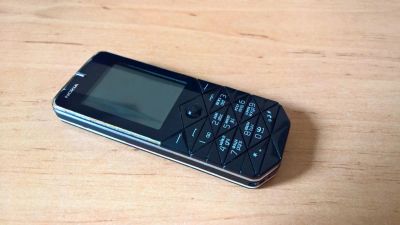 Лот: 954501. Фото: 1. Nokia 7500 Prism. Кнопочные мобильные телефоны