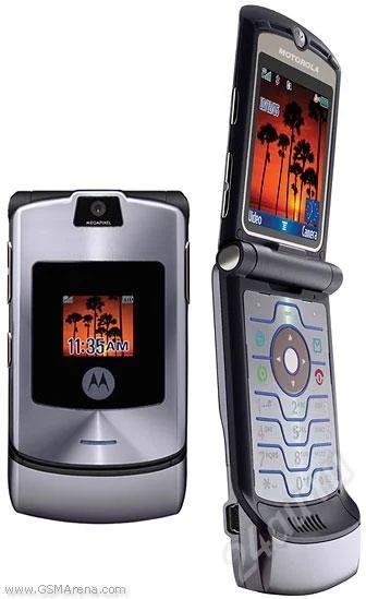 Лот: 707013. Фото: 1. легендарная motorola v3i razr. Кнопочные мобильные телефоны