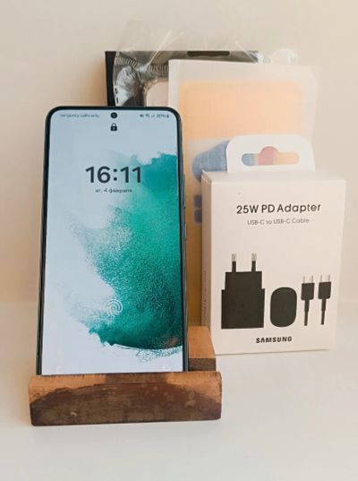Лот: 24992993. Фото: 1. Samsung Galaxy S22, 8/128Gb, Green. Смартфоны