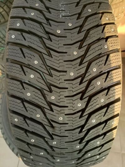 Лот: 24603119. Фото: 1. Зимняя резина 225/40 R-18 "Westlake... Шины