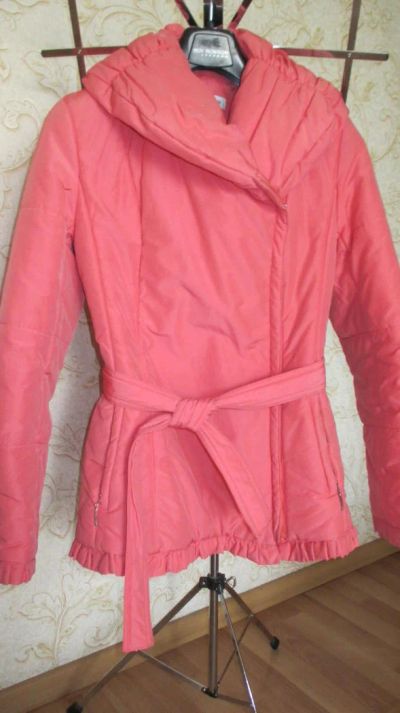 Лот: 8048661. Фото: 1. Продам женскую куртку. Верхняя одежда