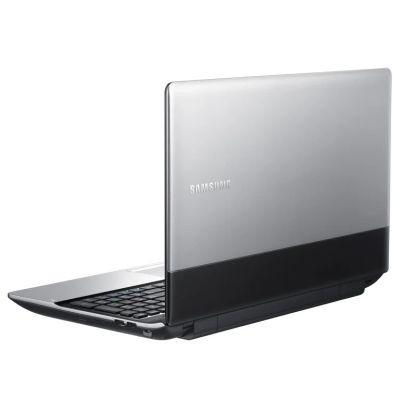 Лот: 4205784. Фото: 1. Продам ноутбук Samsung NP300E5C-U01RU... Ноутбуки