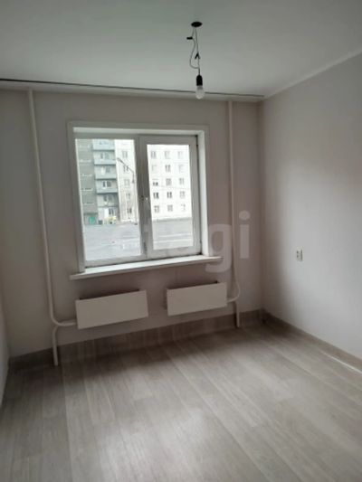 Лот: 25606751. Фото: 1. комната , Красноярск улица Калинина... Квартиры, студии