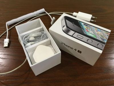 Лот: 6294545. Фото: 1. iphone 4s 16GB в идеальном состоянии. Смартфоны