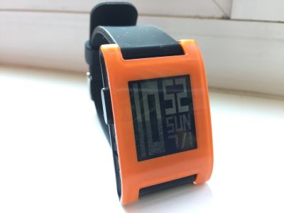 Лот: 11256341. Фото: 1. Pebble Classic (Orange) Полный... Смарт-часы, фитнес-браслеты, аксессуары
