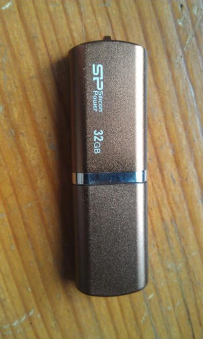 Лот: 7531394. Фото: 1. Флешка usb на 32 gb. USB-флеш карты