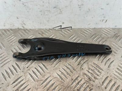 Лот: 24840488. Фото: 1. вилка сцепления Nissan Almera... Двигатель и элементы двигателя